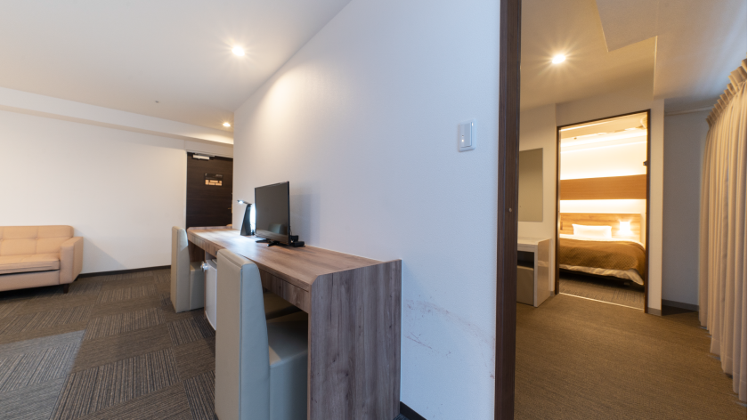 Family Room 4